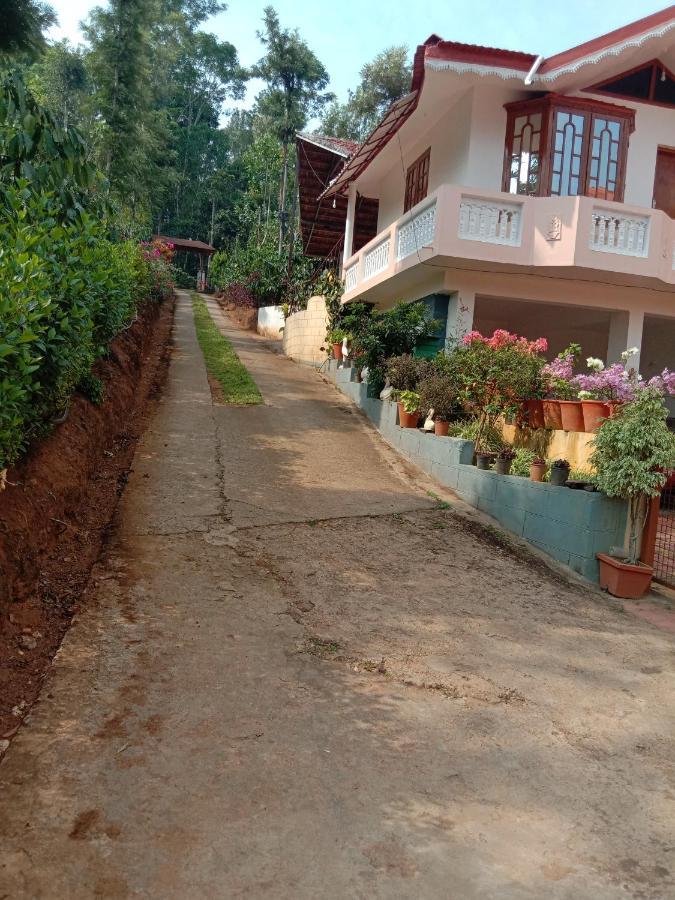 Shivalaya Homestay, Madikeri Siddāpur Екстериор снимка