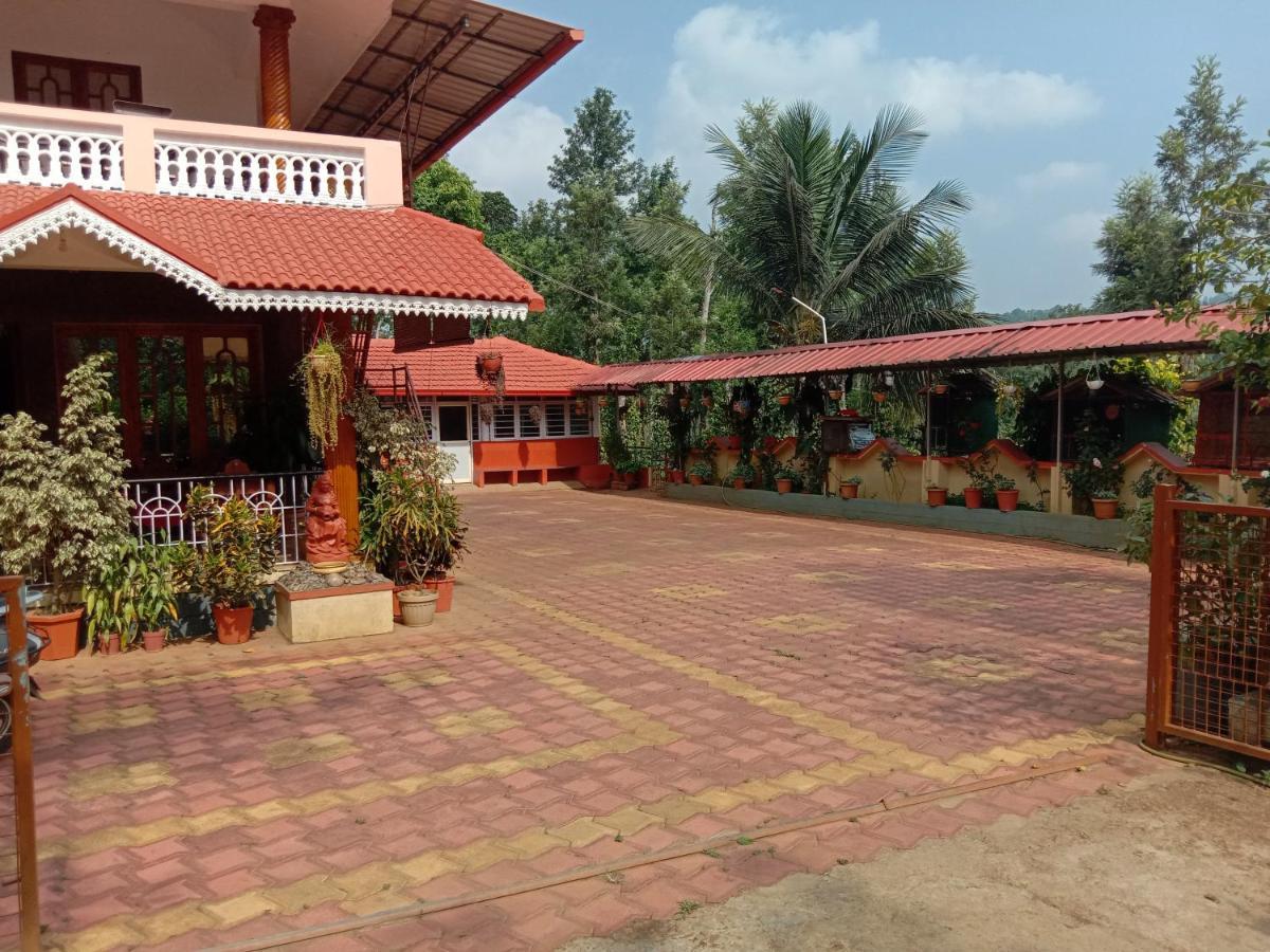 Shivalaya Homestay, Madikeri Siddāpur Екстериор снимка