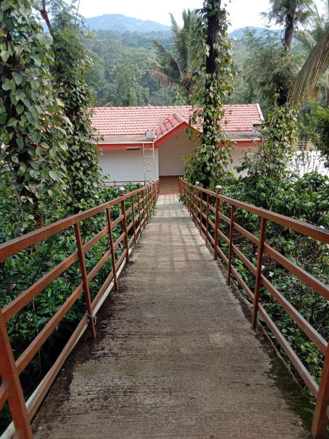 Shivalaya Homestay, Madikeri Siddāpur Екстериор снимка
